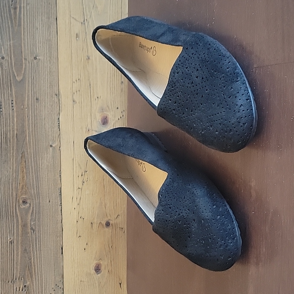 Bare Traps black suede flats, size 8.5M